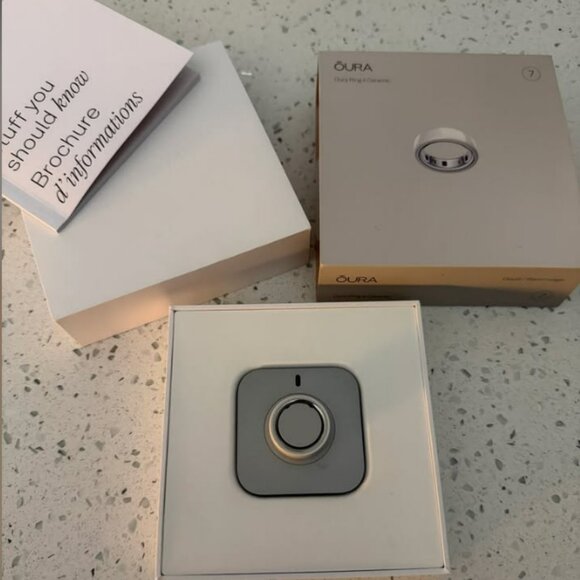 Oura Ring Gen 4 – Size 7 (Ceramic Cloud)
